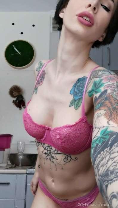 I want you to rip this underwear off me ... I want brutal se..