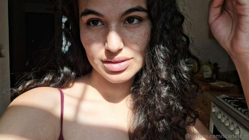 Hey😍DM me 🥰 It's been a while since I looked at you 😘