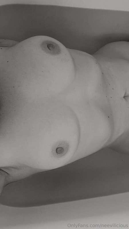 neevilicious image #0