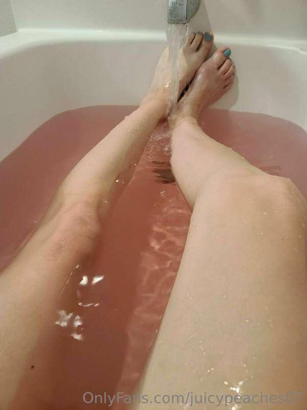 Having a relaxing Sunday! Hope your having a great day!