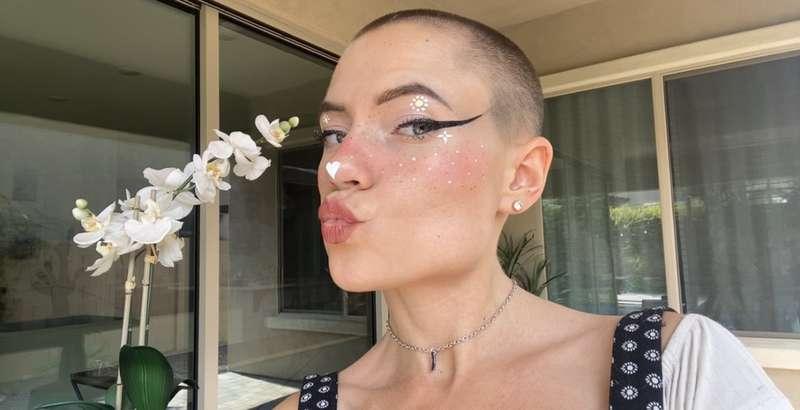 And last pics of the make up and I was fucking around with t..