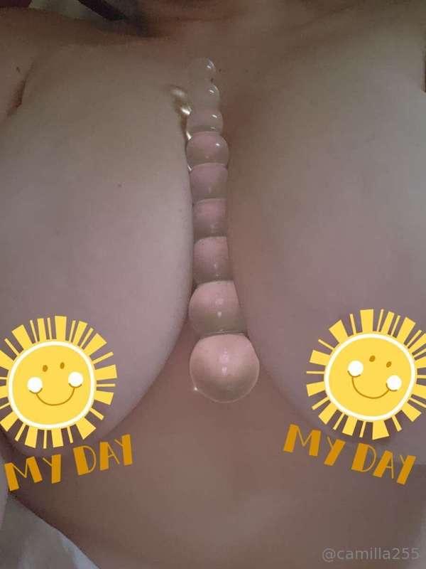 Playing with my glass toy 👅👀😍  Thoes who tip get the first p..