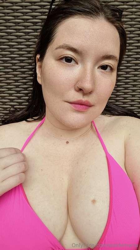 Bikini selfie 👅