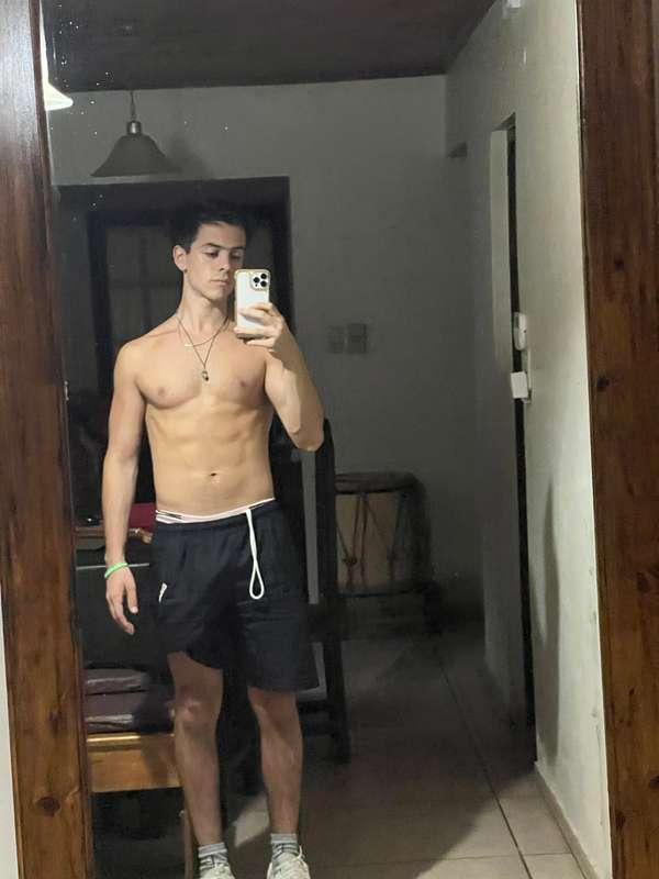 😈