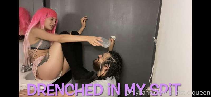 Drenched in my Spit - {HD}

I spit in a container for over 1..