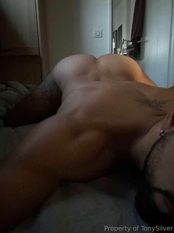 J’ai besoin d’une langue bien chaude 👅I need a warm tongue d..