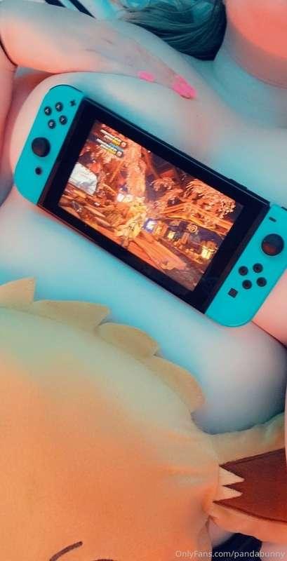 Anyone else play MH Rise? 👾