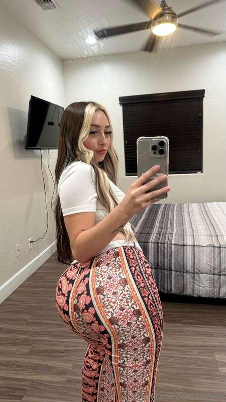 spread my cheeks 🥵