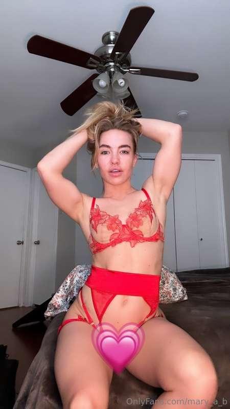 # **BRANDNEW VIDEO** 🆘🚨

New lingerie and sex pillow came in..