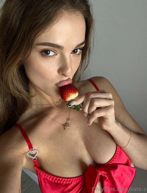 Something creamy coming out tonight 🤫🍓 let’s see if you can ..