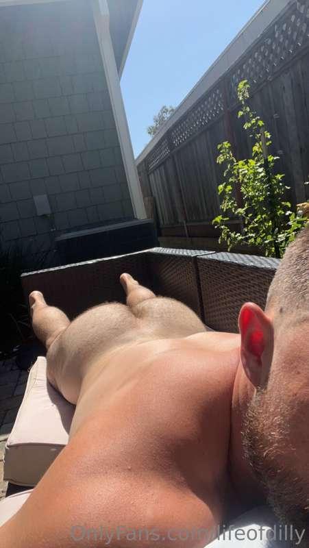 Sun bathing reaaaaaal good