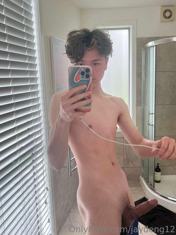 Hope this makes your day a bit better 😜