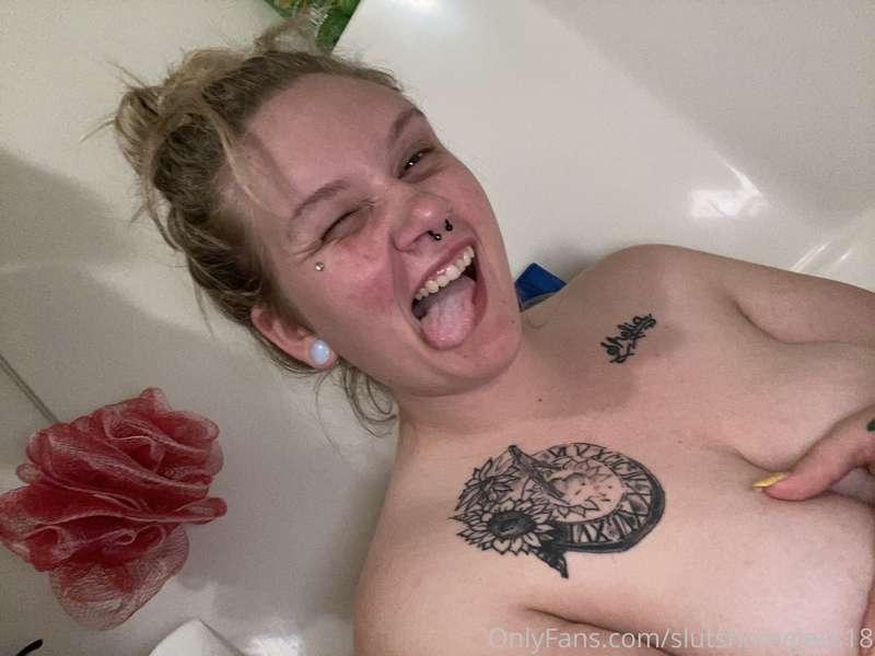 slutshameless18 image #3