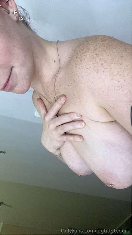 bigtittytequila image #0