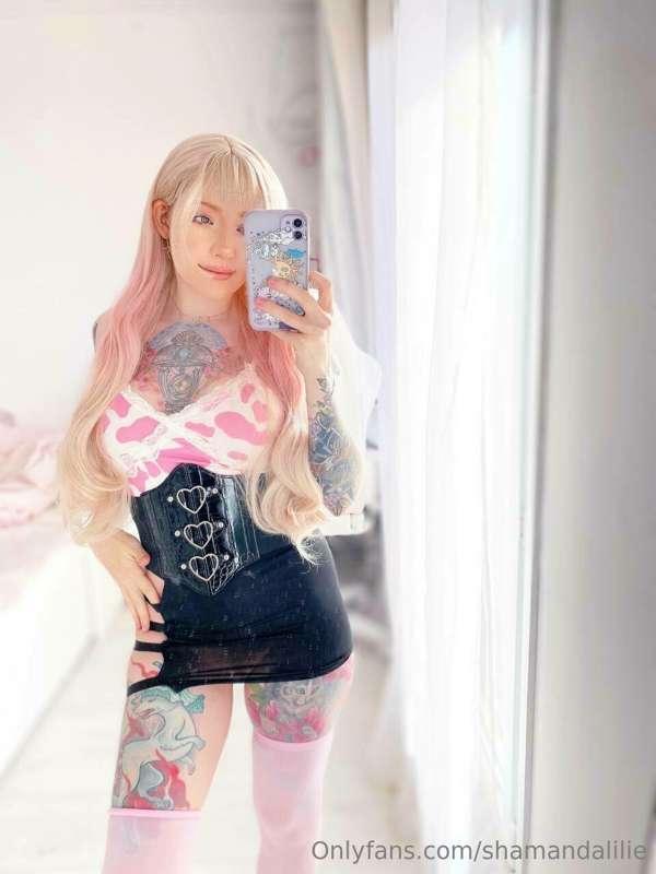 Are you into this kind of outfit? 👀
