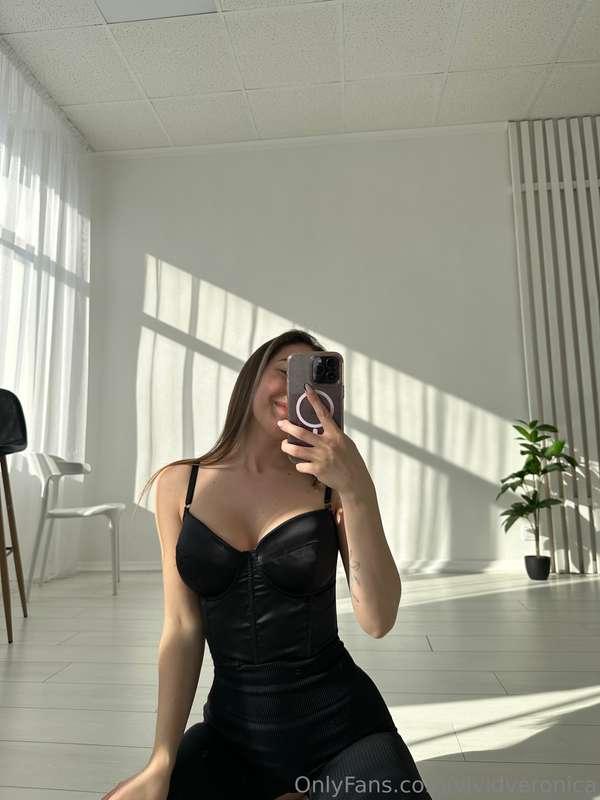 I'm sorry, but I'm too classy to be modest today😈 