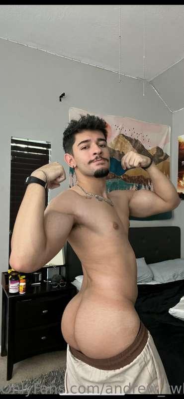 Wanna tap out under my big cheeks?