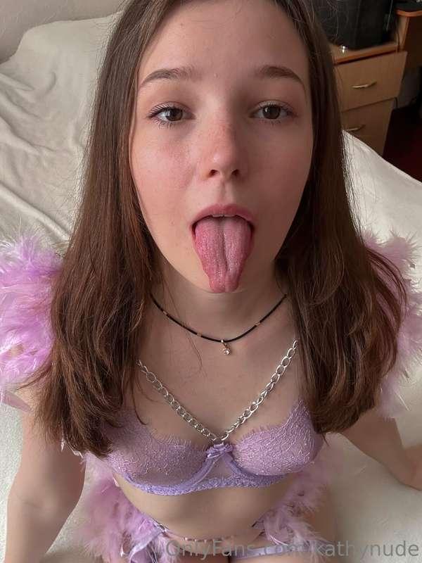 👅👅👅