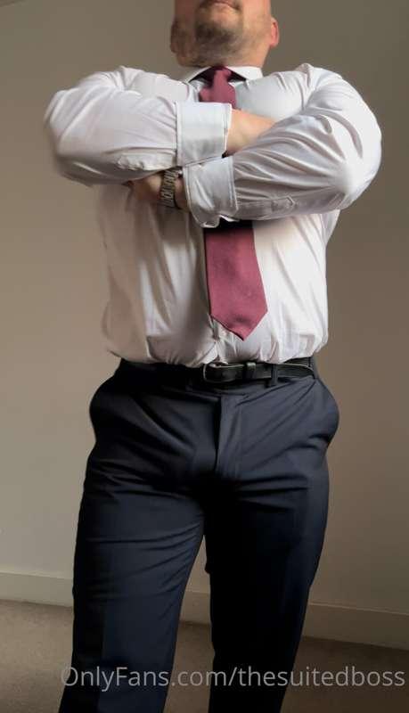 thesuitedboss image #0