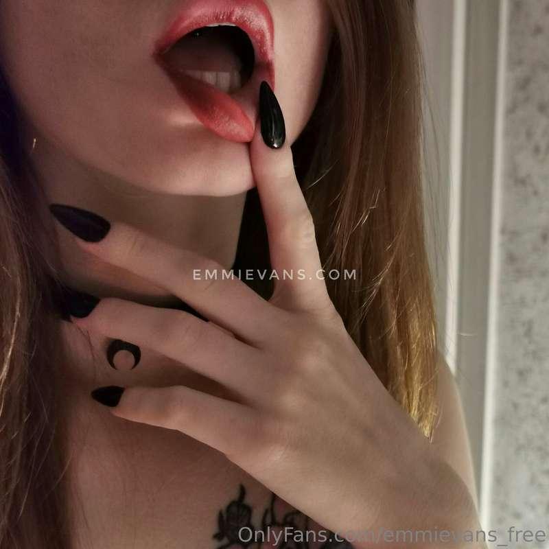 So how your No Nut November is going?)