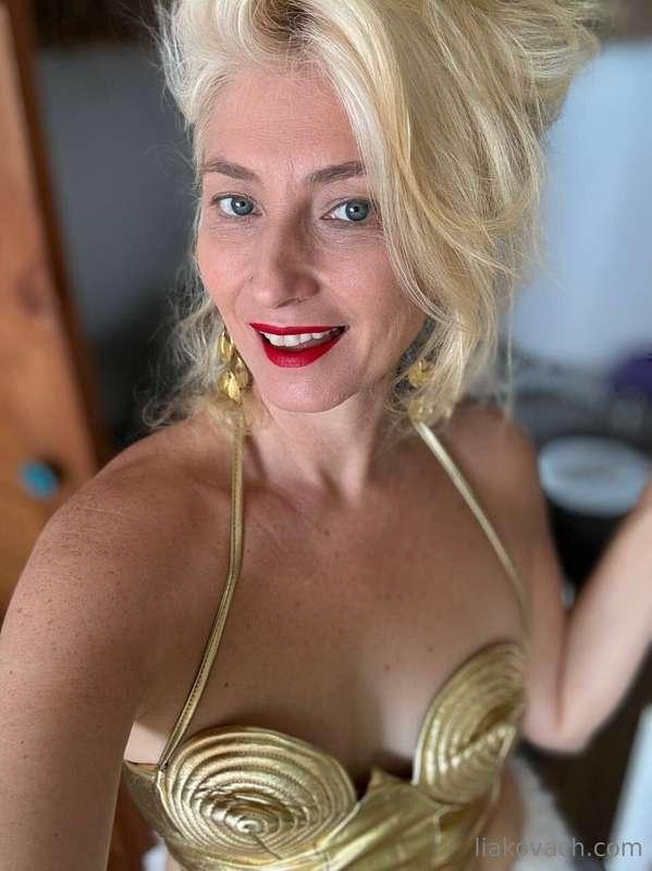 They say selfies keep you fresh... what do you think? 😜 Got ..