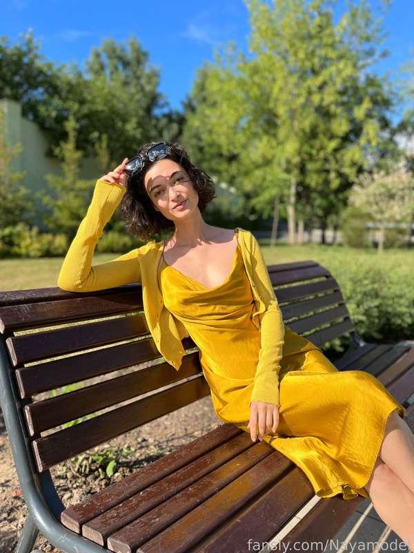 What a lovely weather here , I want you to be here with me ☀️
Come sit closer and let’s talk about your day 😊