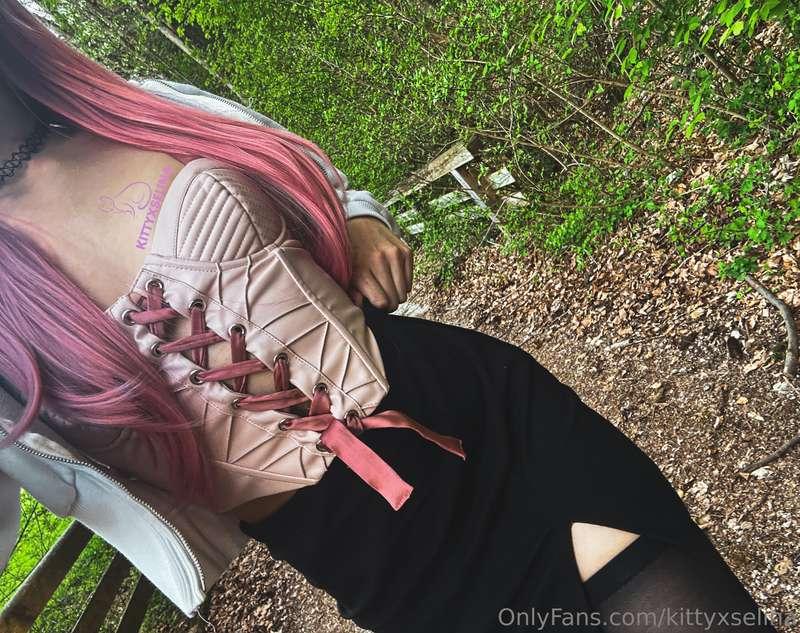 Wieso machen Waldspaziergänge alleine eigentlich so Horny?😅😏..