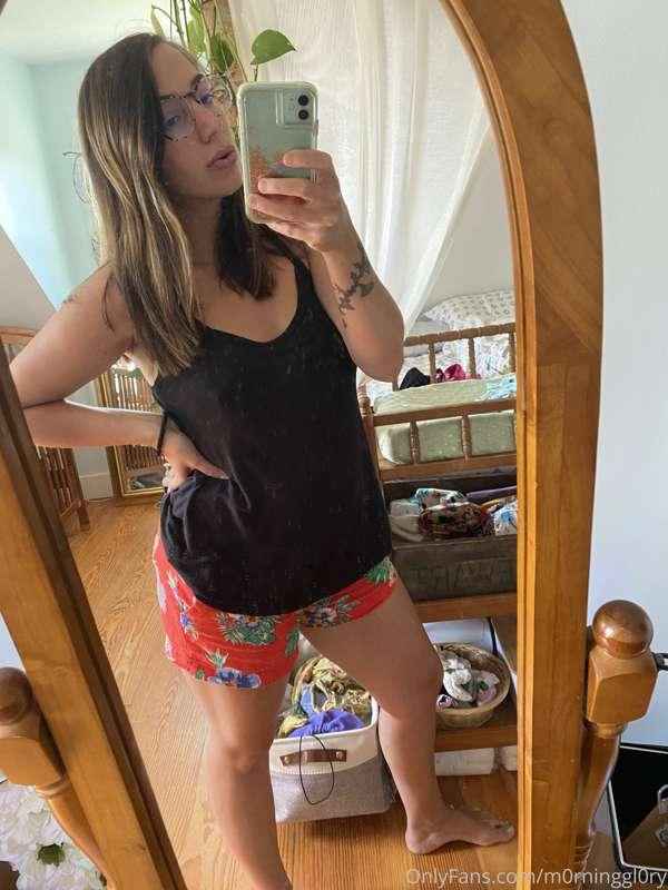 🌻Body Updates🌻—  Hi loves… I’ve been sort of shy and self-co..