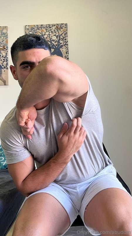 cum lick my pits my tiny slaves💪🥵