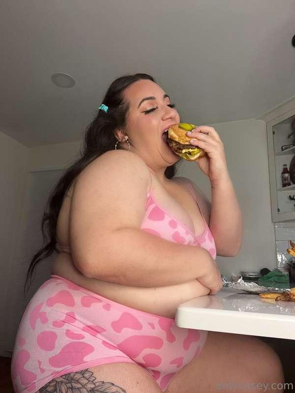 Burger addict 🙈🍔