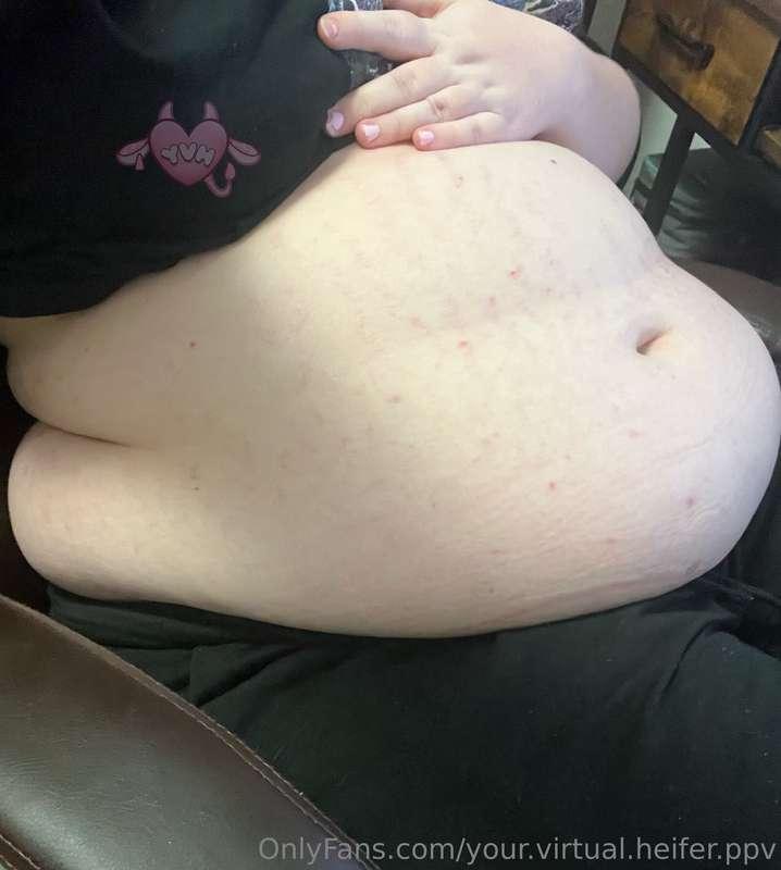 friendly reminder that i'm super fat and cute