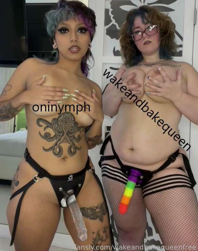  sword fighting with @oninymph


@WakeAndBakeQueen 

#wakeandbakequeen #dabbykatt #fyp #g/g #girlgirl #cosplay #collab #swordfighting #straps #fatass #tits #boobs #ass #pussy #twerk #assclapping #twerking  #therealwakeandbakequeen #therealdabbykatt #wakeandbakequeencom