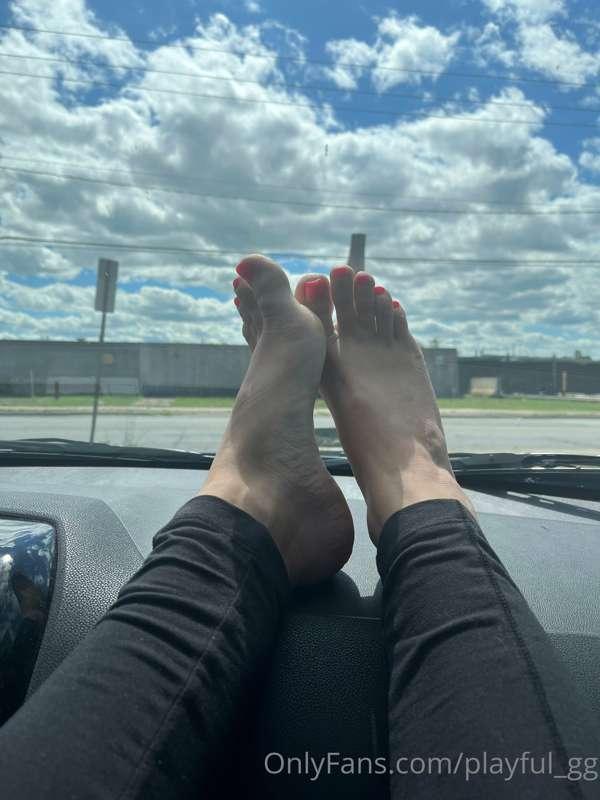 You asked for feet photos, you got feet photos