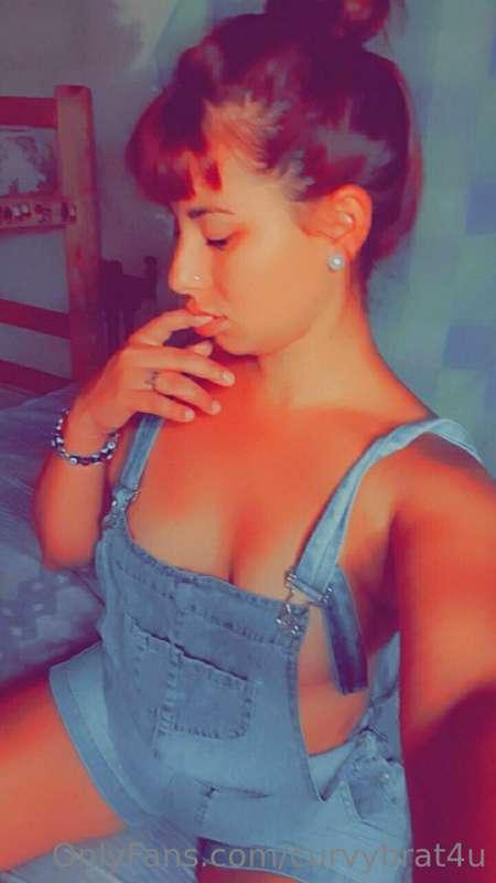 Hello my love! I am @diabla255 a Latin girl 🇦🇷  Subscribe to..