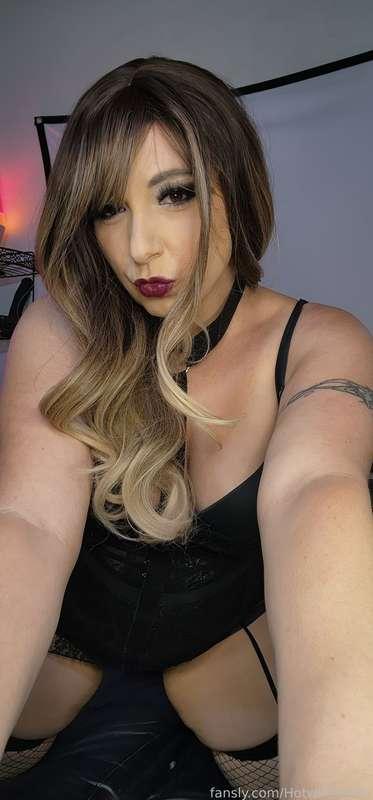 hotwifesarah image #21