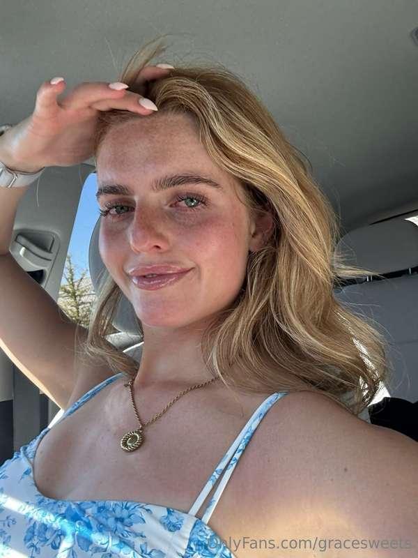 Just a little moment of looking cute… hope you don’t mind. 🥰..