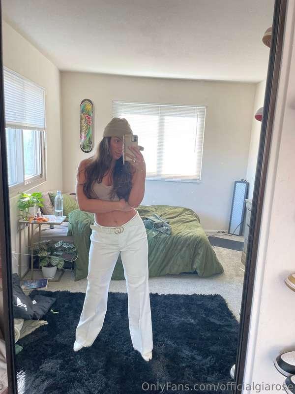 The big light behind me is called red light therapy and it’s..