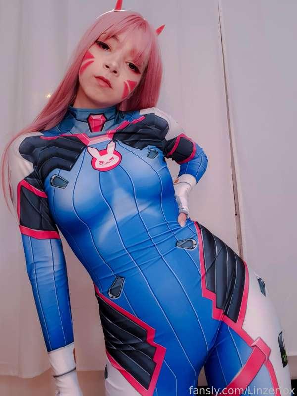 Dva x 02 sfw set 💕
I hope you will enjoy your time here :3 Somehow this website feels so much more comfortable than OF. I can post to everyone and i dont feel bad posting sfw pictures because "its behind paywall" 