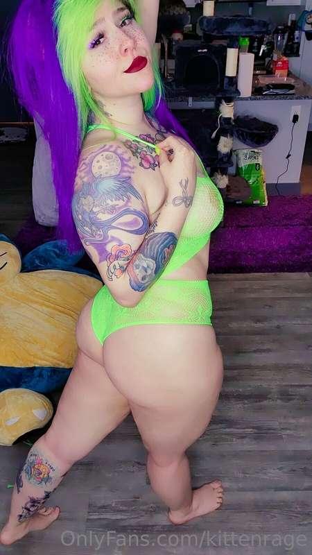 Booty booty booty 🍑