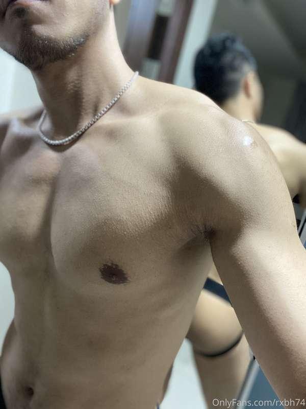 GBGB的內褲好好看唷🥰