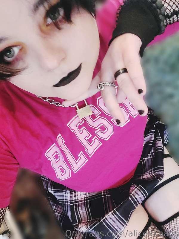 I just wanna be cute for you.. 😘