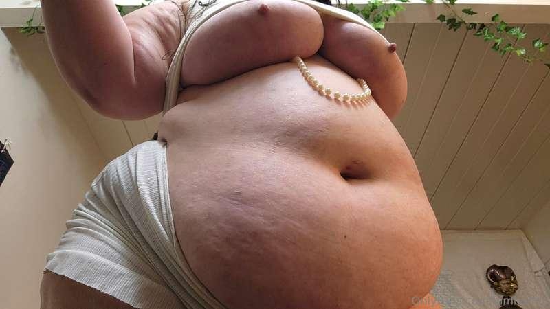 Belly and back rolls 🫶