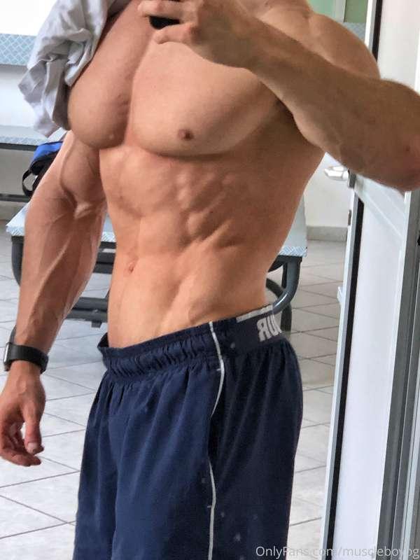 Goooooood morning! 💪🏻😈