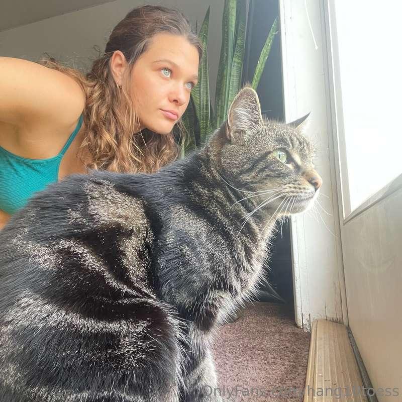 hang10toess image #19