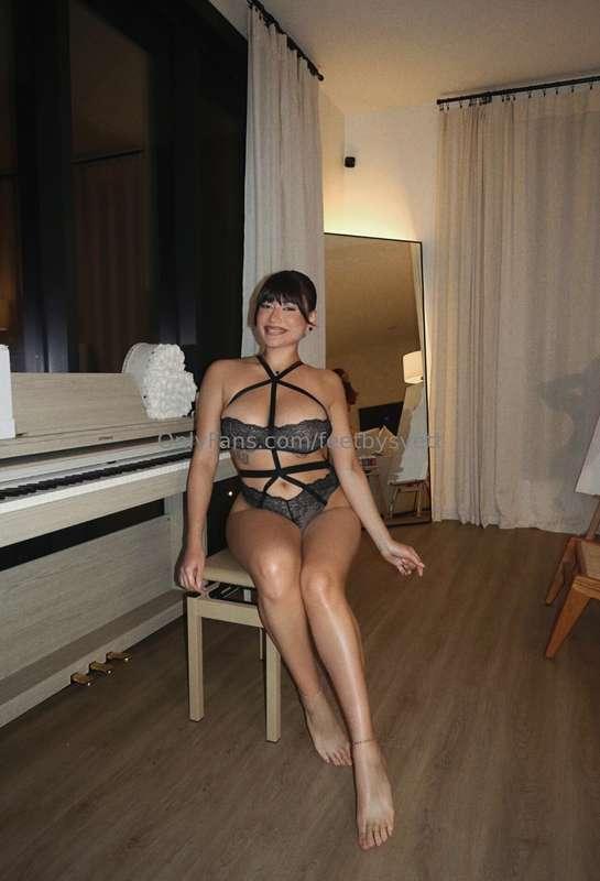 Hello 👋🏻 did you miss ur goddess? 💦