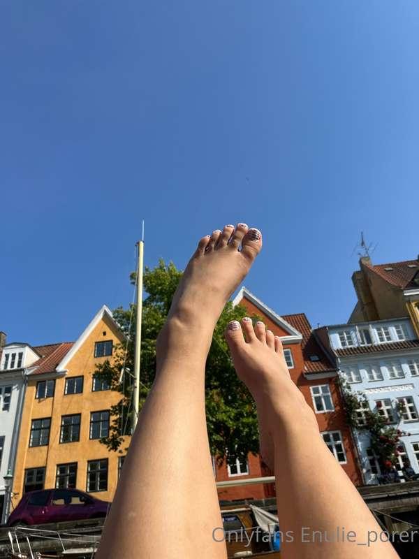 Flashing my feet to Copenhagen 🤍✨