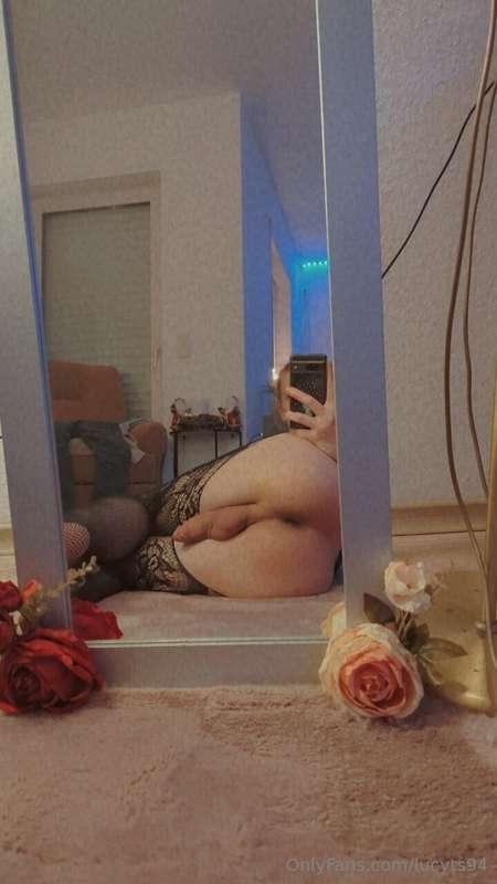 Loook at this Juicy Ass 🥵🍑🤤😈