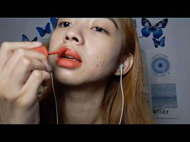 ASMR 100 layers of lipgloss & kisses