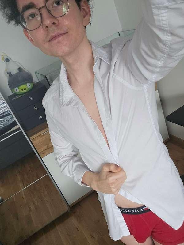 prettyboi2000x image #1