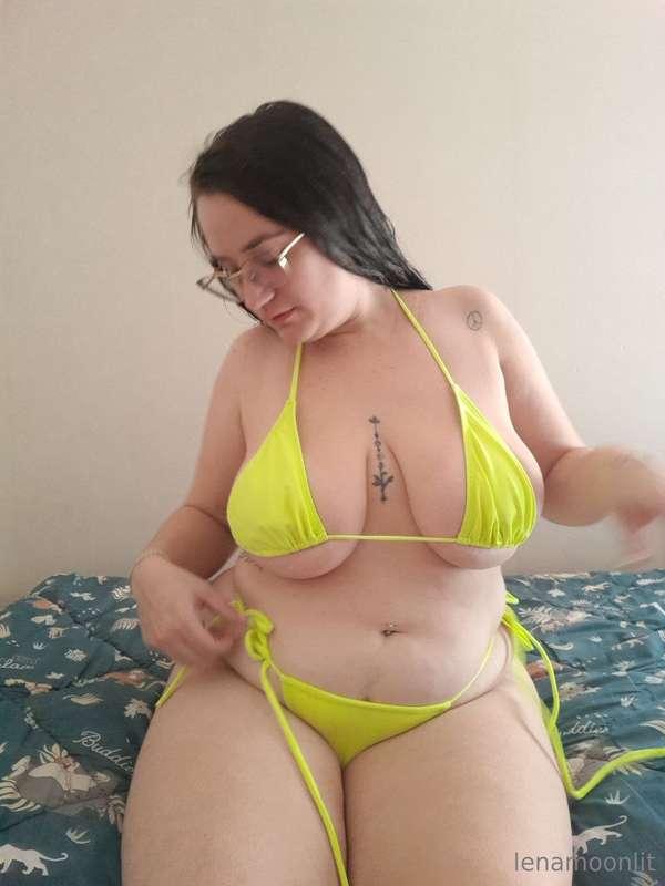 Take off my bikini plss! 